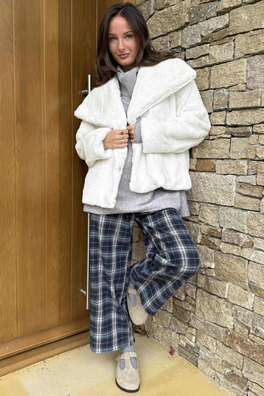 Finnick Luxury Faux Fur Waterfall Jacket French Ivory /50 =